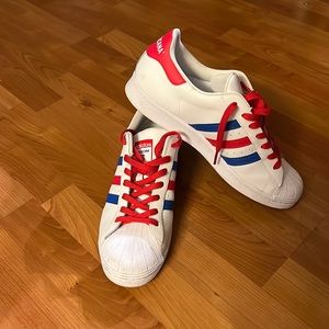 Mens Adidas Americana. Size 12